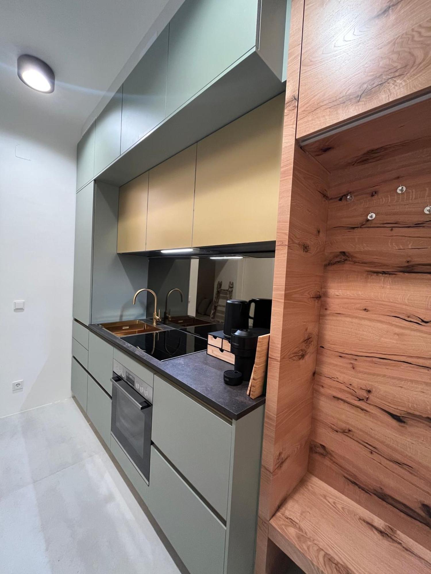 Luxurious One Room Apartment Near Schoenbrunn Palace Wien Exteriör bild
